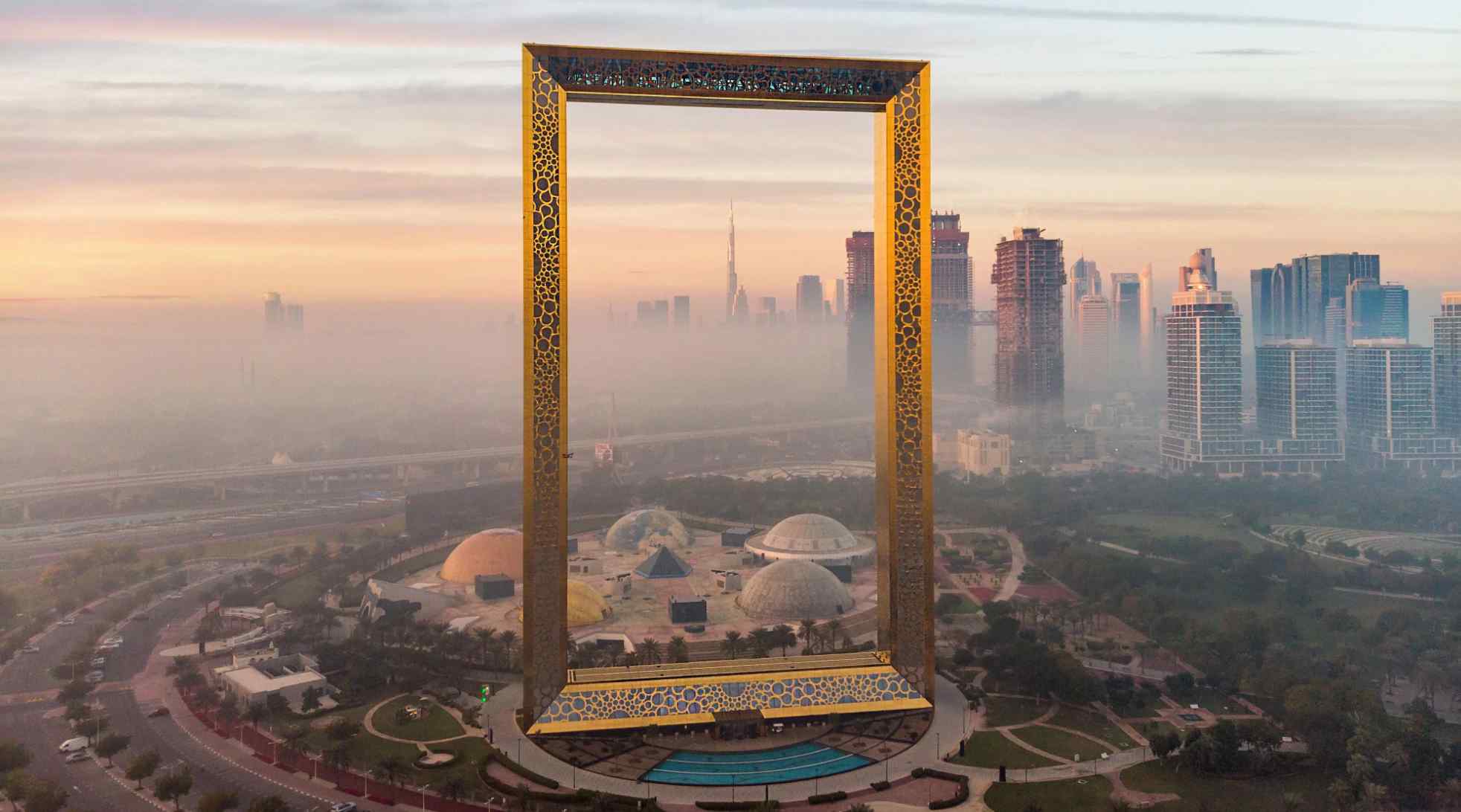 In 2009, ThyssenKrupp Elevator International organized a competition to design the Dubai Frame.